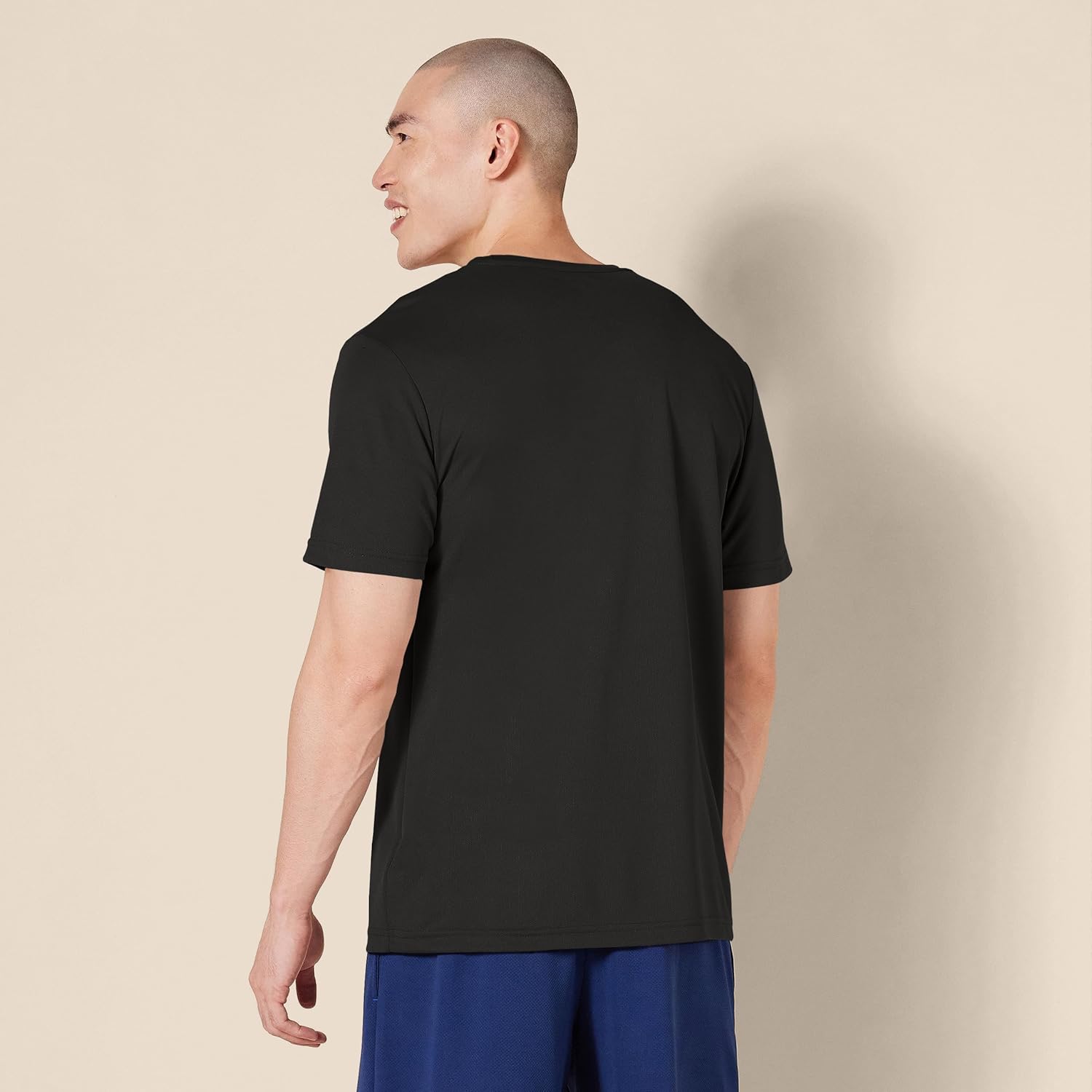 Amazon Essentials Men's Moisture Wicking Breathable Active Performance Tech Gym T-Shirts, Pack of 2 - Image 4