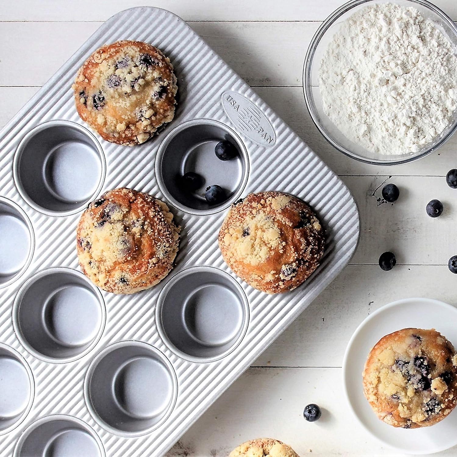 USA Pan Bakeware Muffin Pan, 12-Well, Set of 2, Aluminized Steel - Image 4