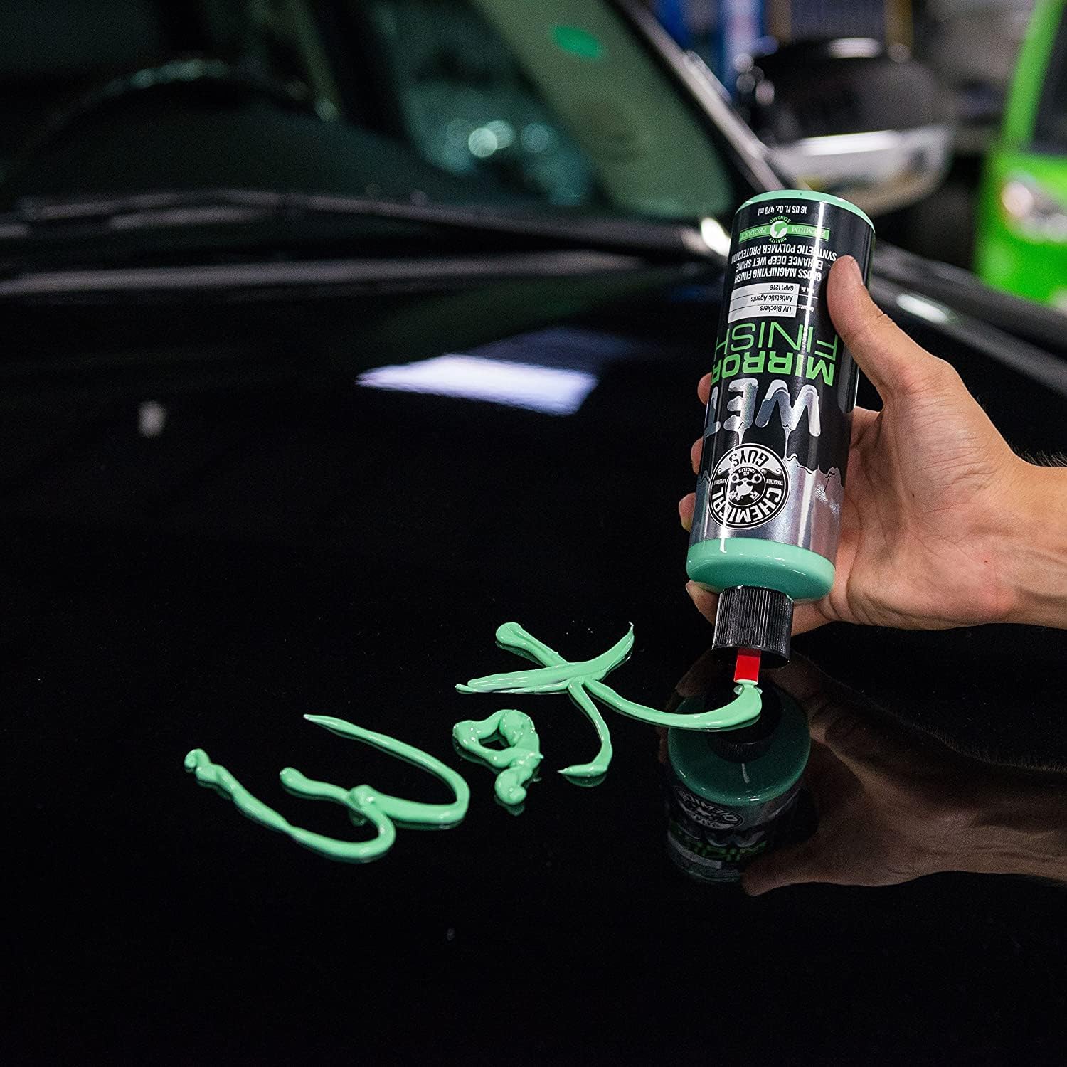 Chemical Guys Wet Mirror Finish High Gloss Glaze - Reflective Shine Enhancer & Car Paint Glaze for Trucks, SUVs, Motorcycles, and RVs - Safe for Clear Coat, Chrome, and Paintwork, 16 oz - Image 4