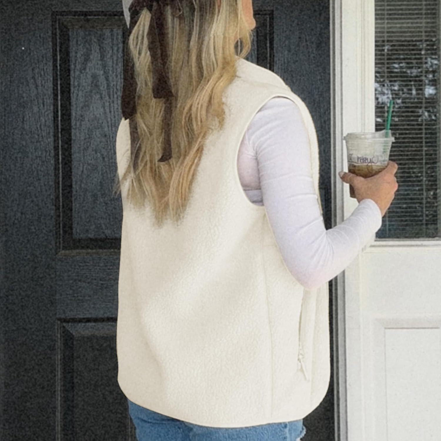 Hixiaohe Sherpa Fleece Vest for Women Trendy Warm Sleeveless Vests Jacket Lightweight Zip Coats with Pockets Fall Outerwear - Image 3